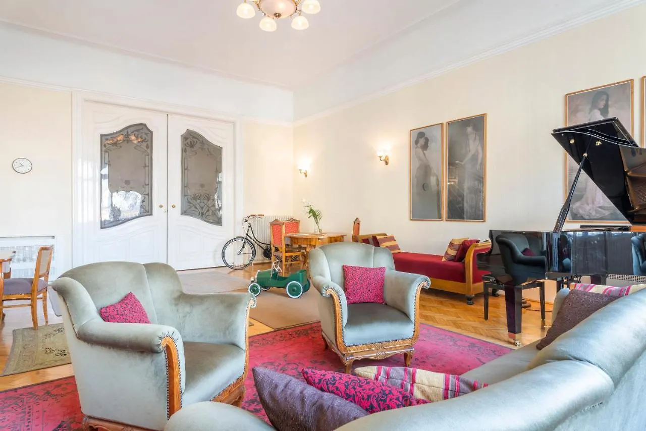 Ferienwohnung Stunning Spacious Art Nouveau Apart , Grand Piano Budapest